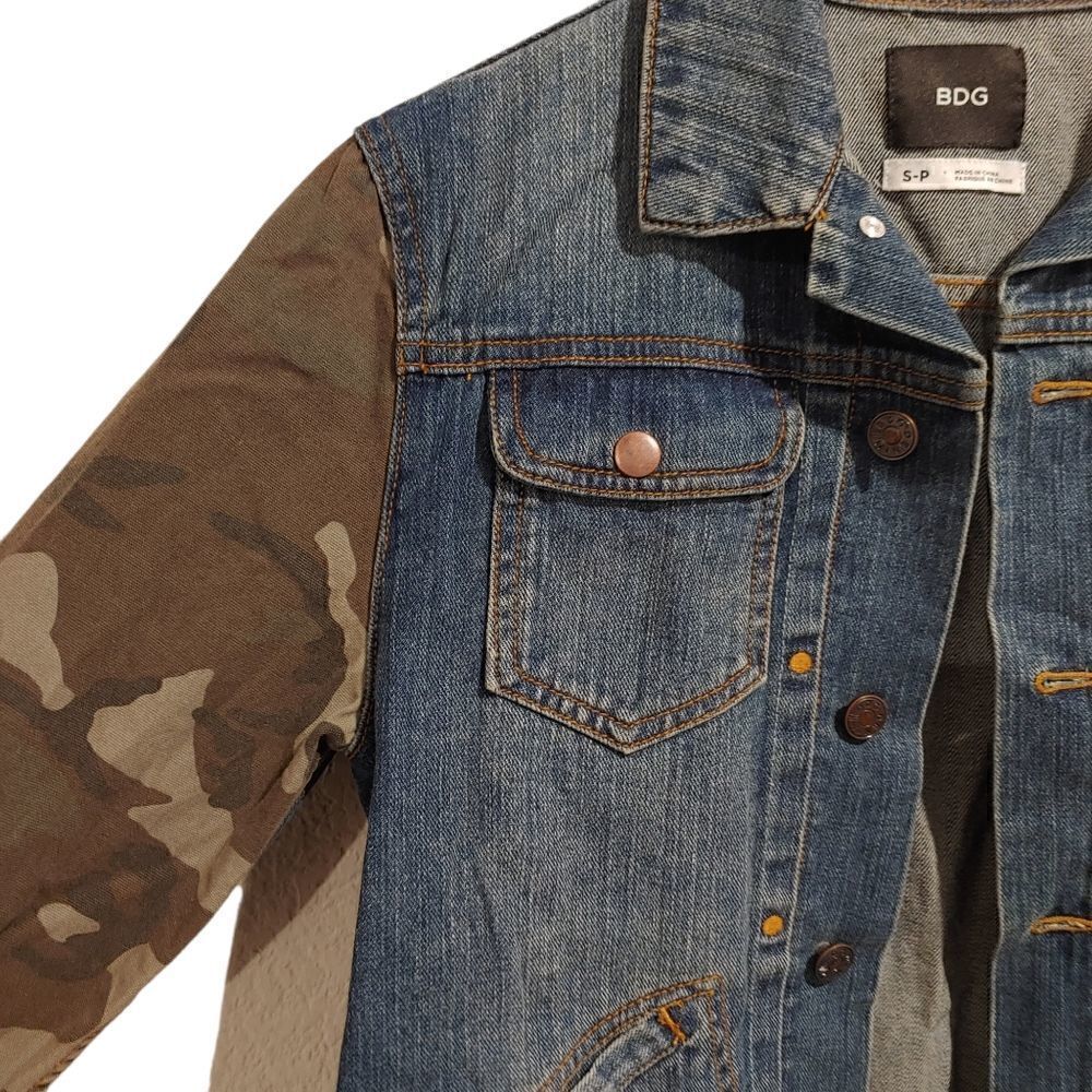 Urban Outfitters BDG Camouflage Denim Jean Jacket Blue Small - Picture 4 of 7